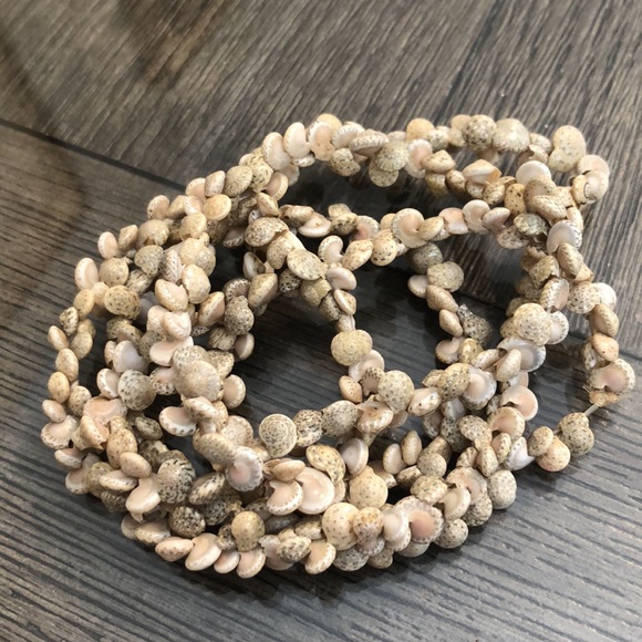 Vintage Button Top Spiral Shaped Shell Necklace - Picture 11 of 12